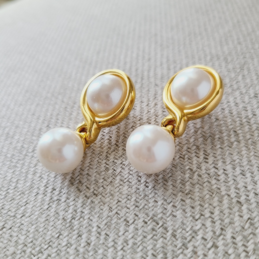 Pearl + Gold Drop Fashion Dangly Earrings